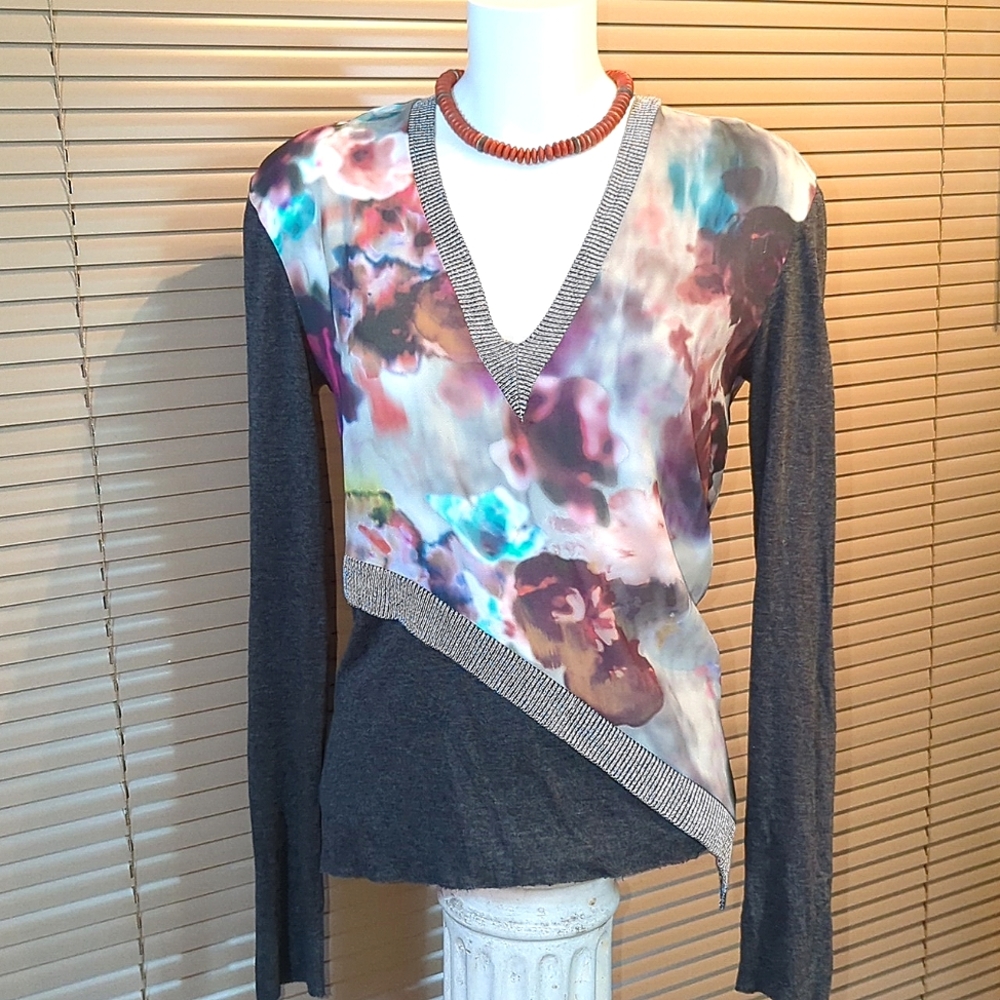 VGC gorgeous colours ZARA top size M, flowy fabric, very feminine yet a bit edgy - Picture 3 of 12